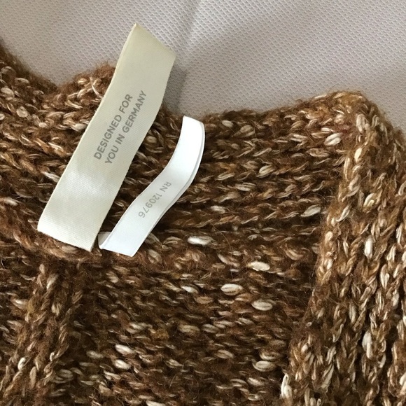 Woman’s Over-Size Brown Tan Cardigan Sweater - Picture 7 of 11